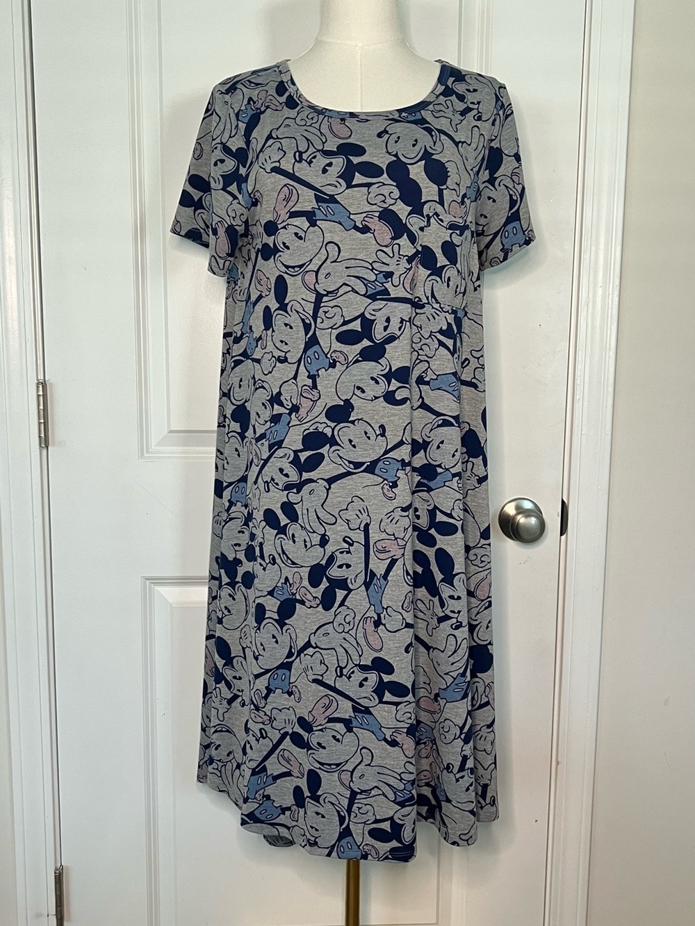 LuLaRoe Mickey Mouse Disney Carly Swing Dress Pocket Classic Hi-Low Sz Medium